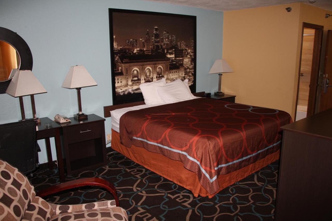Super 8 By Wyndham Kansas City Esterno foto