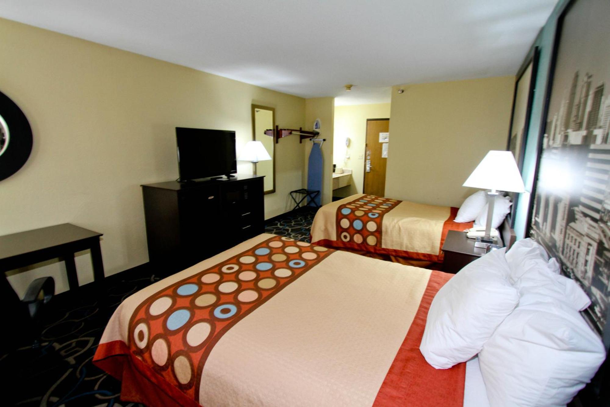 Super 8 By Wyndham Kansas City Esterno foto