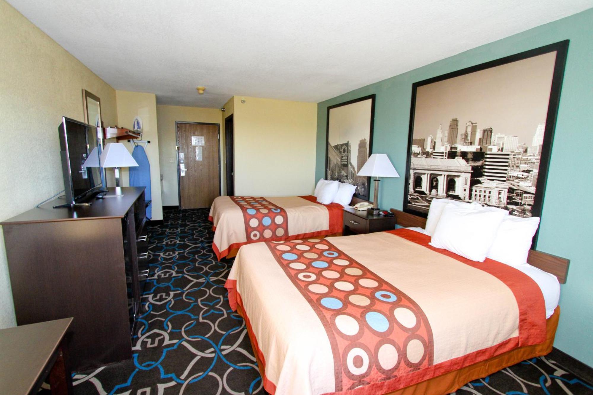 Super 8 By Wyndham Kansas City Esterno foto