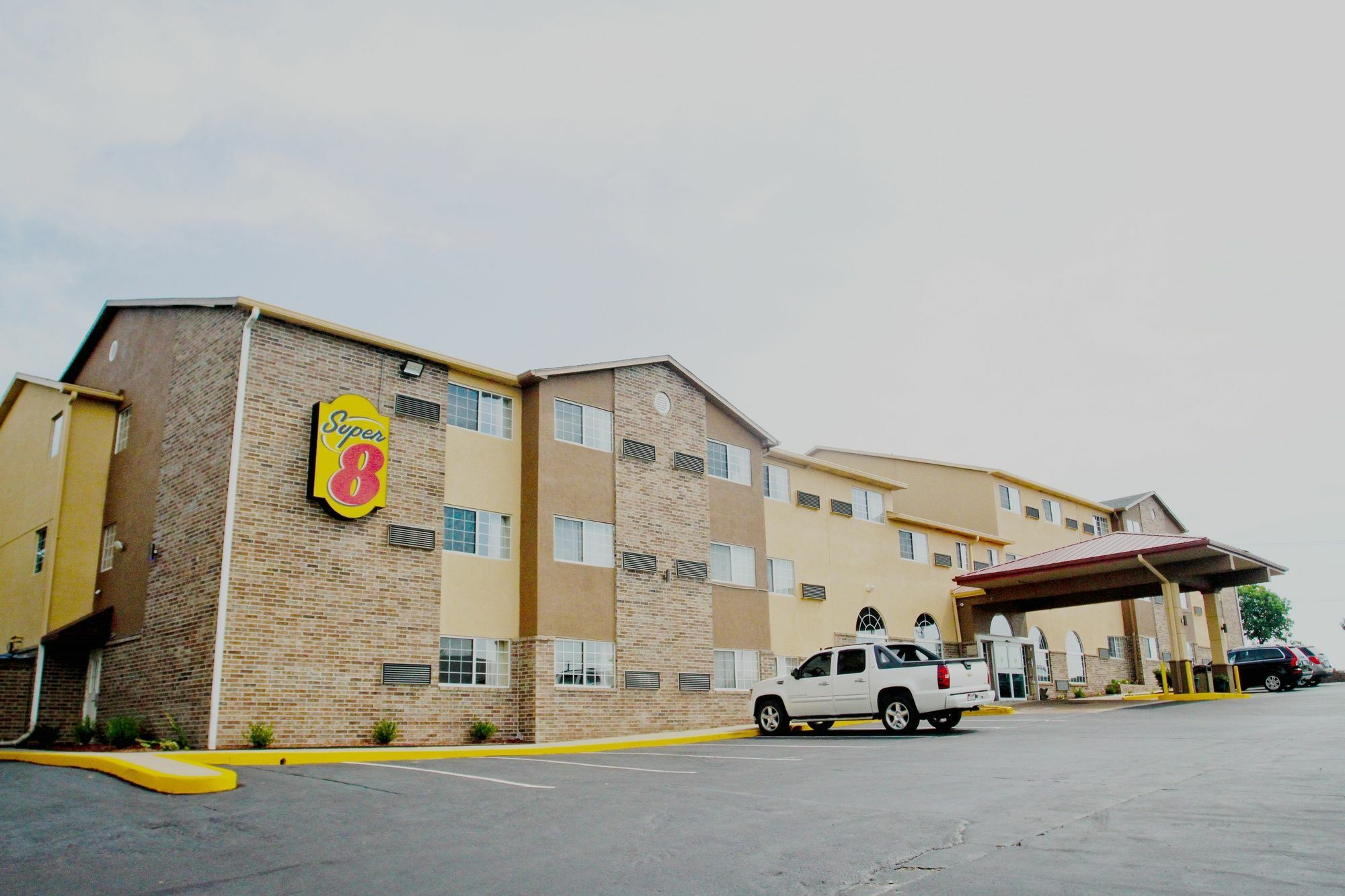 Super 8 By Wyndham Kansas City Esterno foto